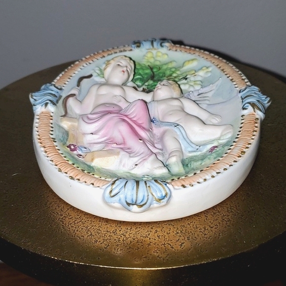 Cherub Angel 3D Wall Plaque Wall Hanging - Picture 7 of 10